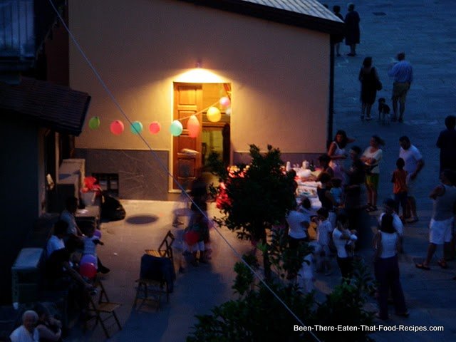 Piazza Party-Riomaggiore-Cinque Terre-Italy